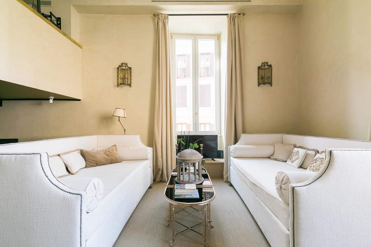 Luxurious Loft Facing The Pantheon Ferienhaus *