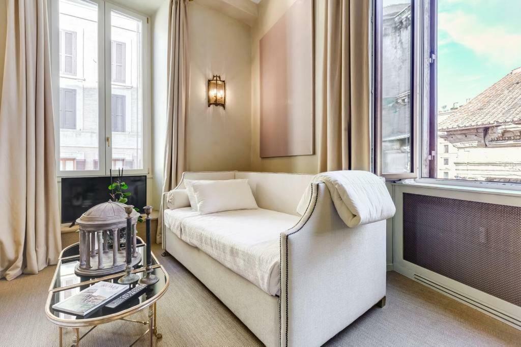 Luxurious Loft Facing The Pantheon Ferienhaus Rom