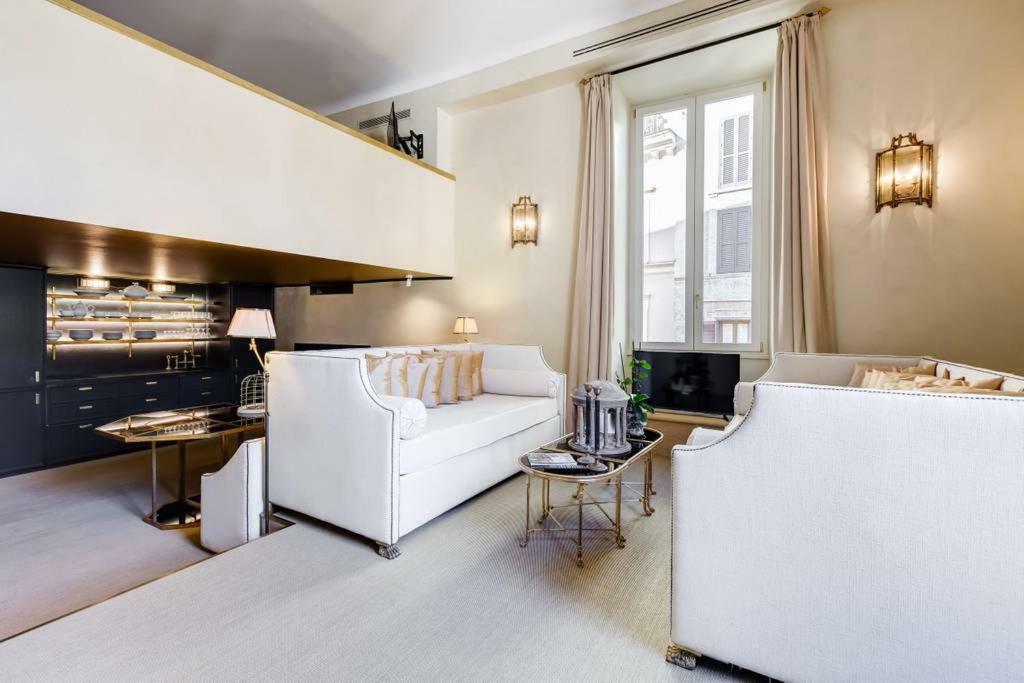 Luxurious Loft Facing The Pantheon Ferienhaus