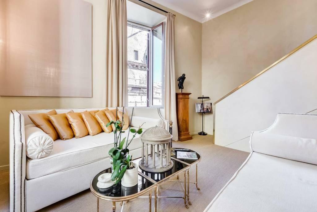 Luxurious Loft Facing The Pantheon Ferienhaus *